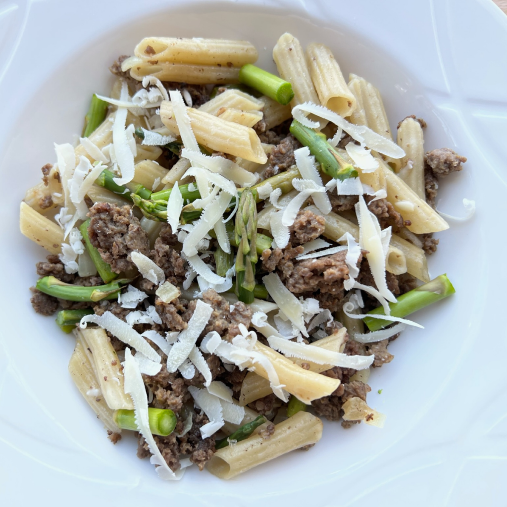 ground-beef-and-asparagus-pasta-bowl-toss-30-minute-dinner-easy-fast